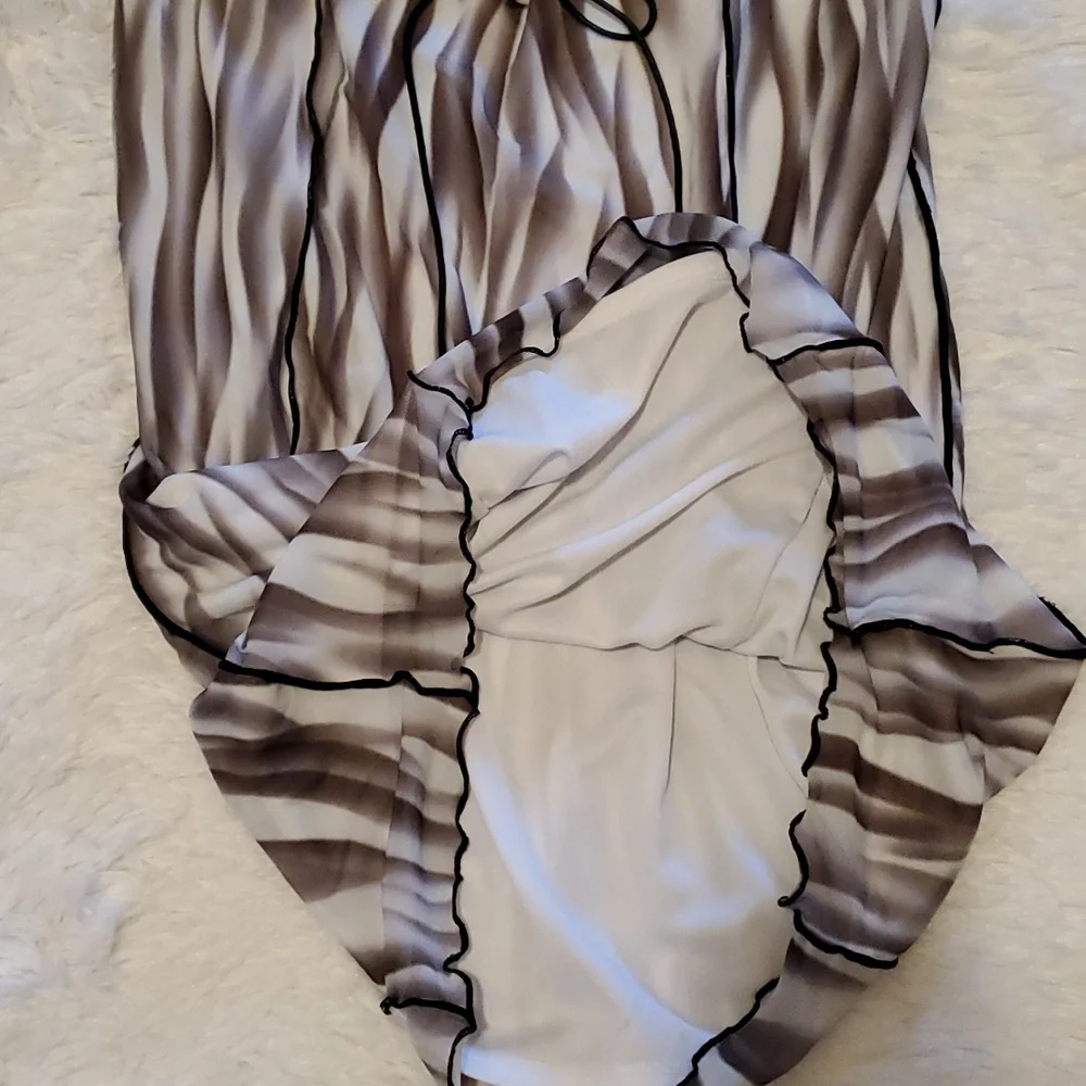 Fashion to Figure Rayna Lace-up Body-con Dress - Picture 9 of 15